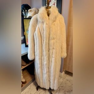Vintage Pearl Fox Fur Coat – Full Length – Medium – Canadian Furrier